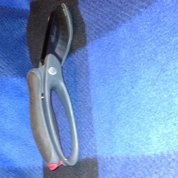 The Pampered Chef Kitchen Pampered Chef Scissors Poshmark